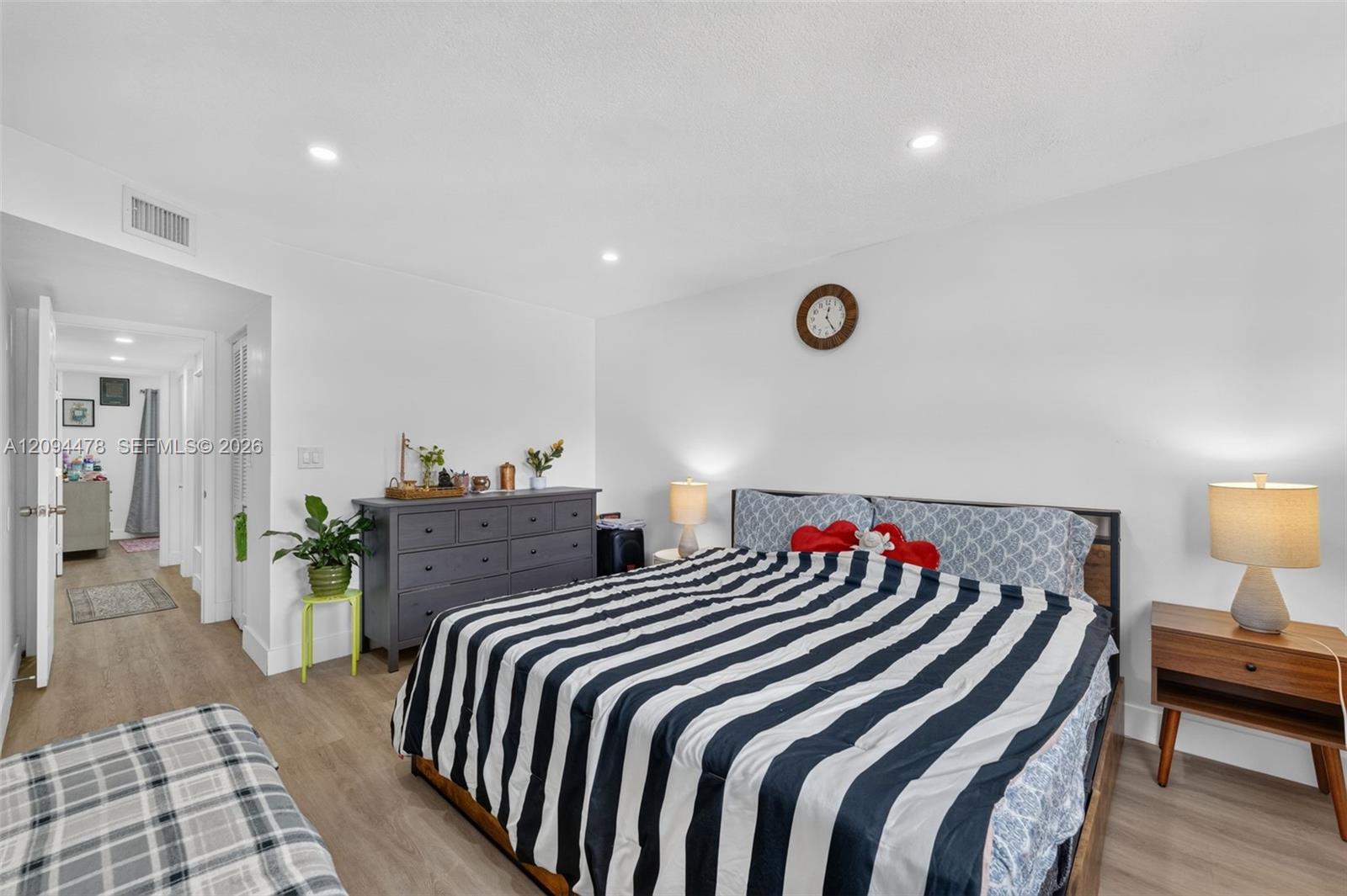 460 NE 211th Terrace