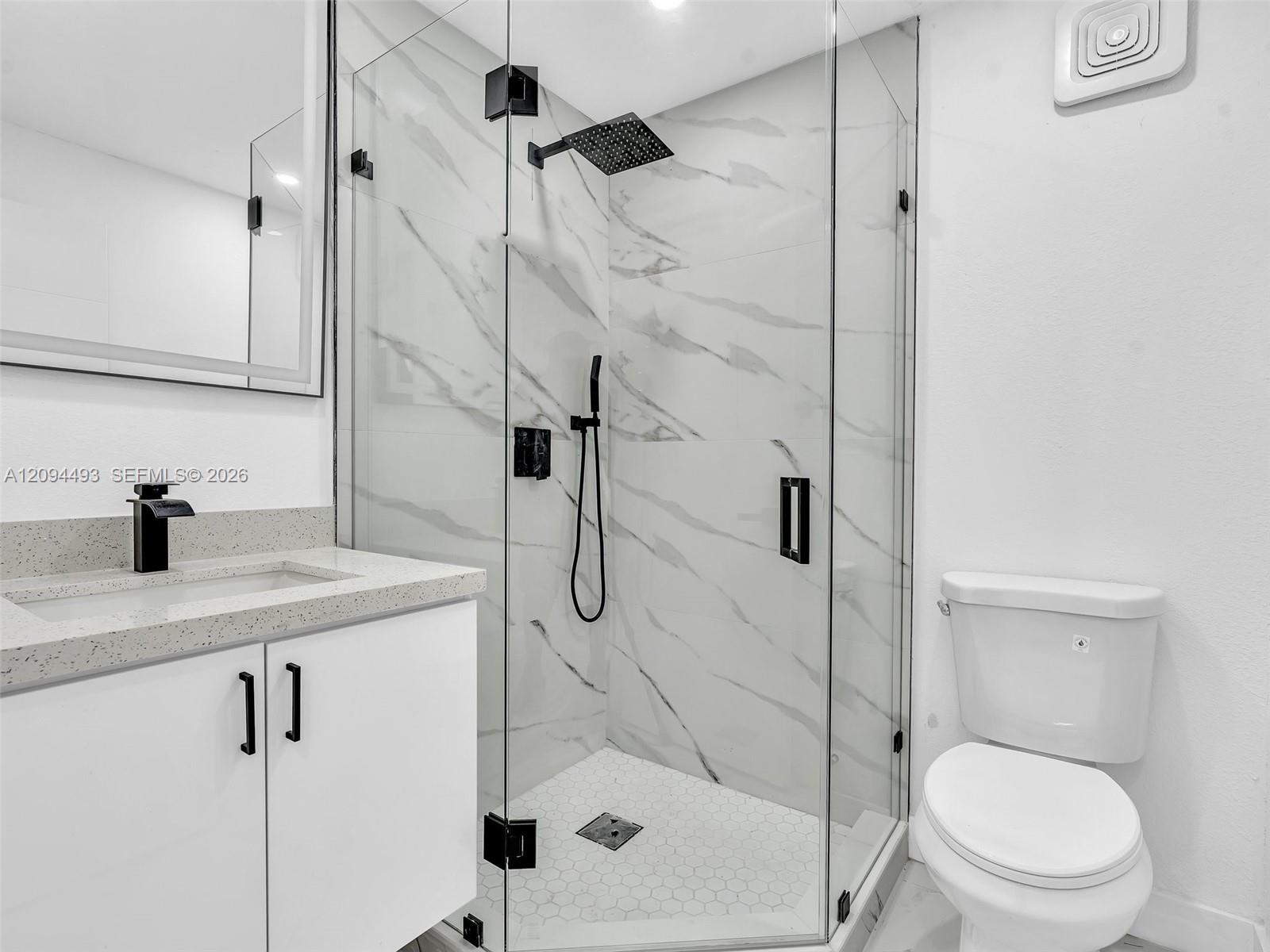 2805 NW 7th Court gallery image #11