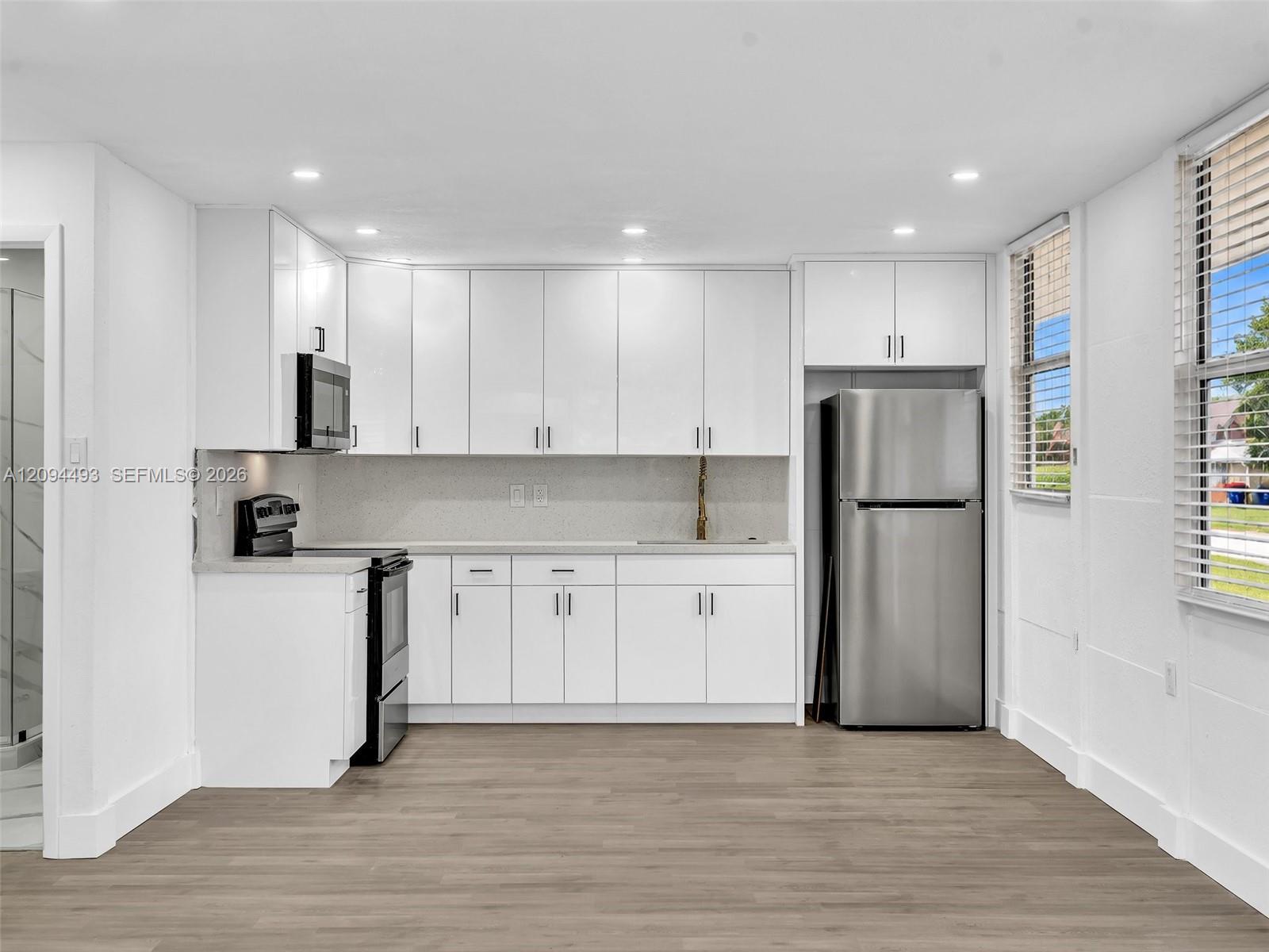 2805 NW 7th Court gallery image #4