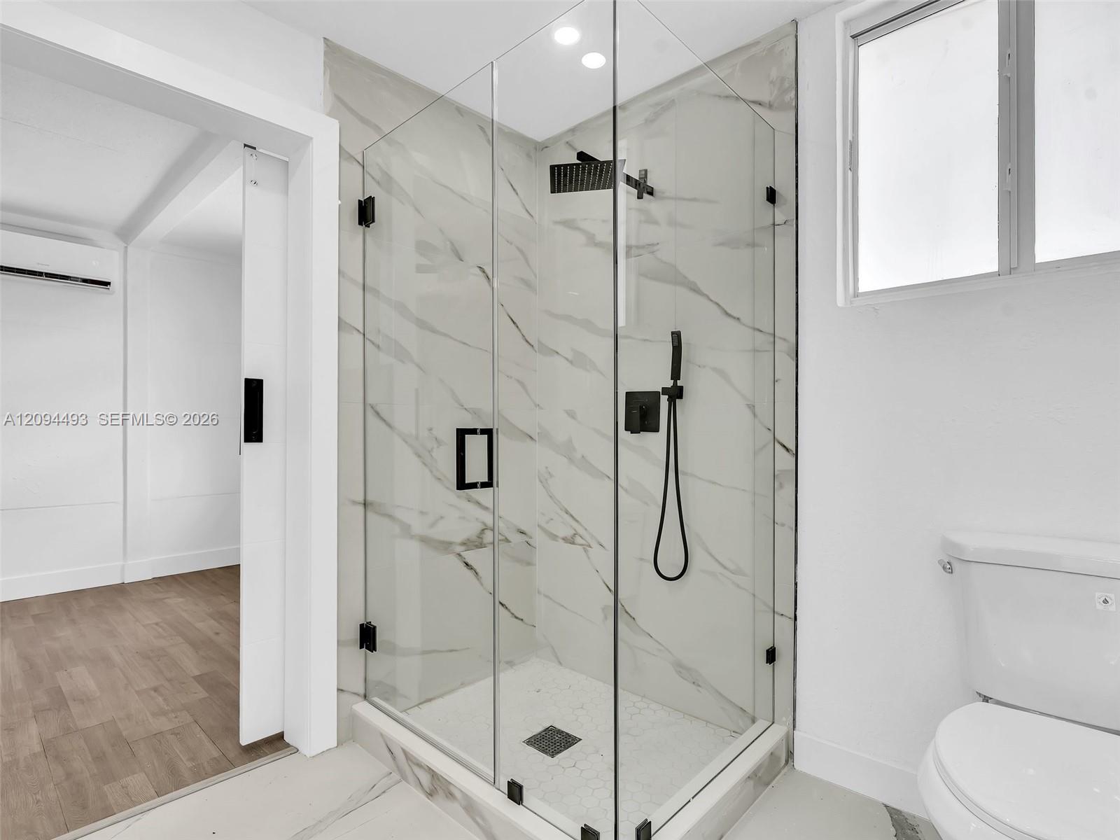 2805 NW 7th Court gallery image #8