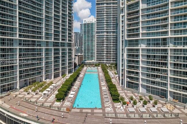 475 Brickell Avenue