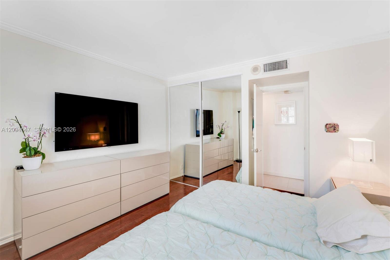 5 Island Avenue