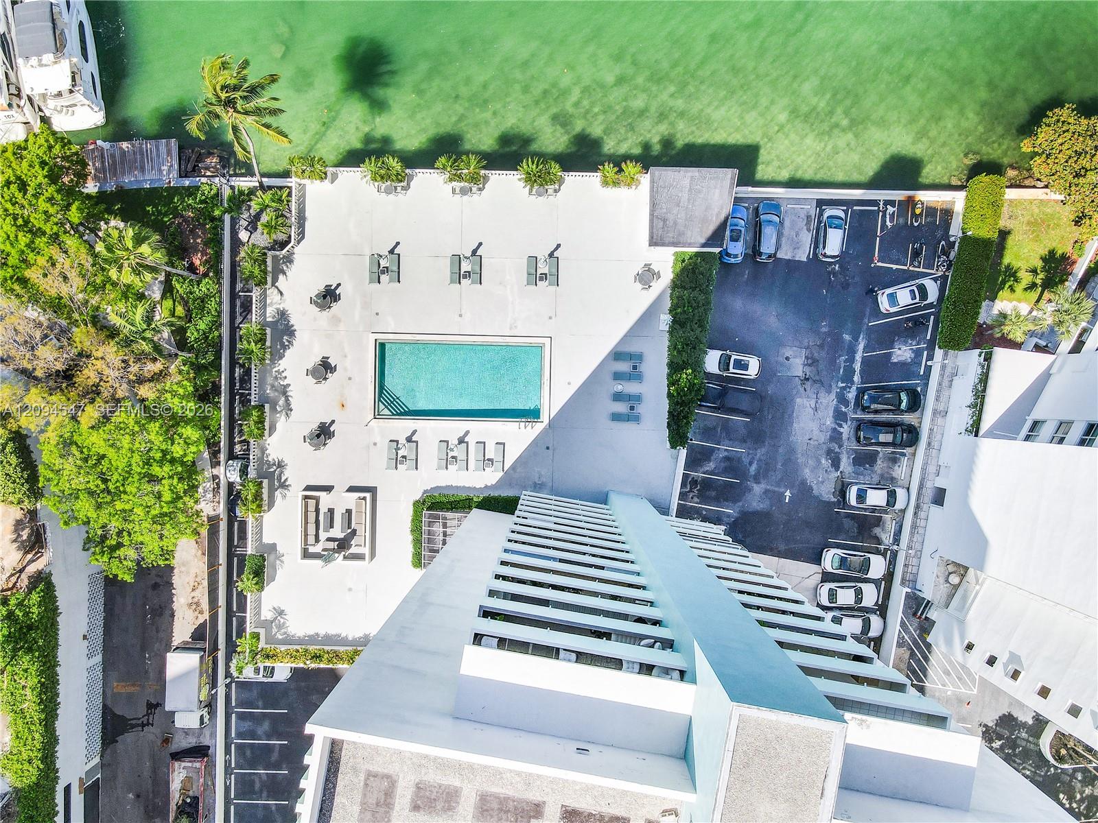 5 Island Avenue
