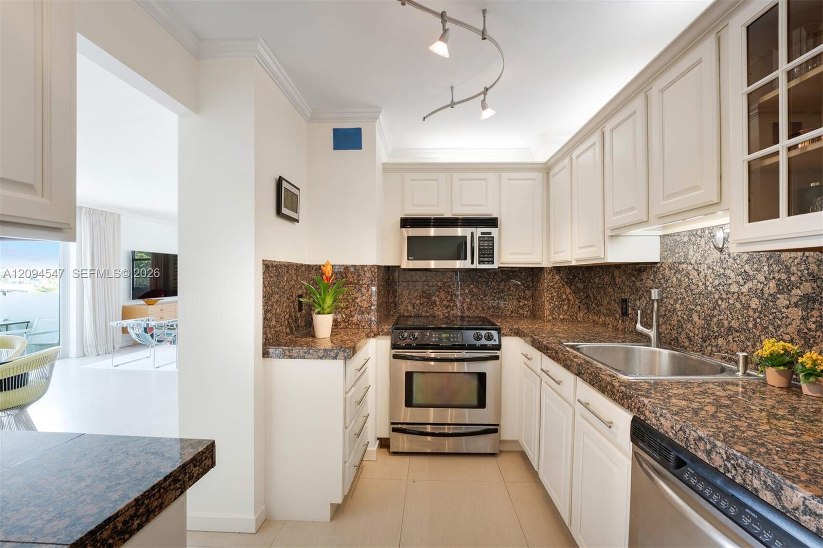 5 Island Avenue