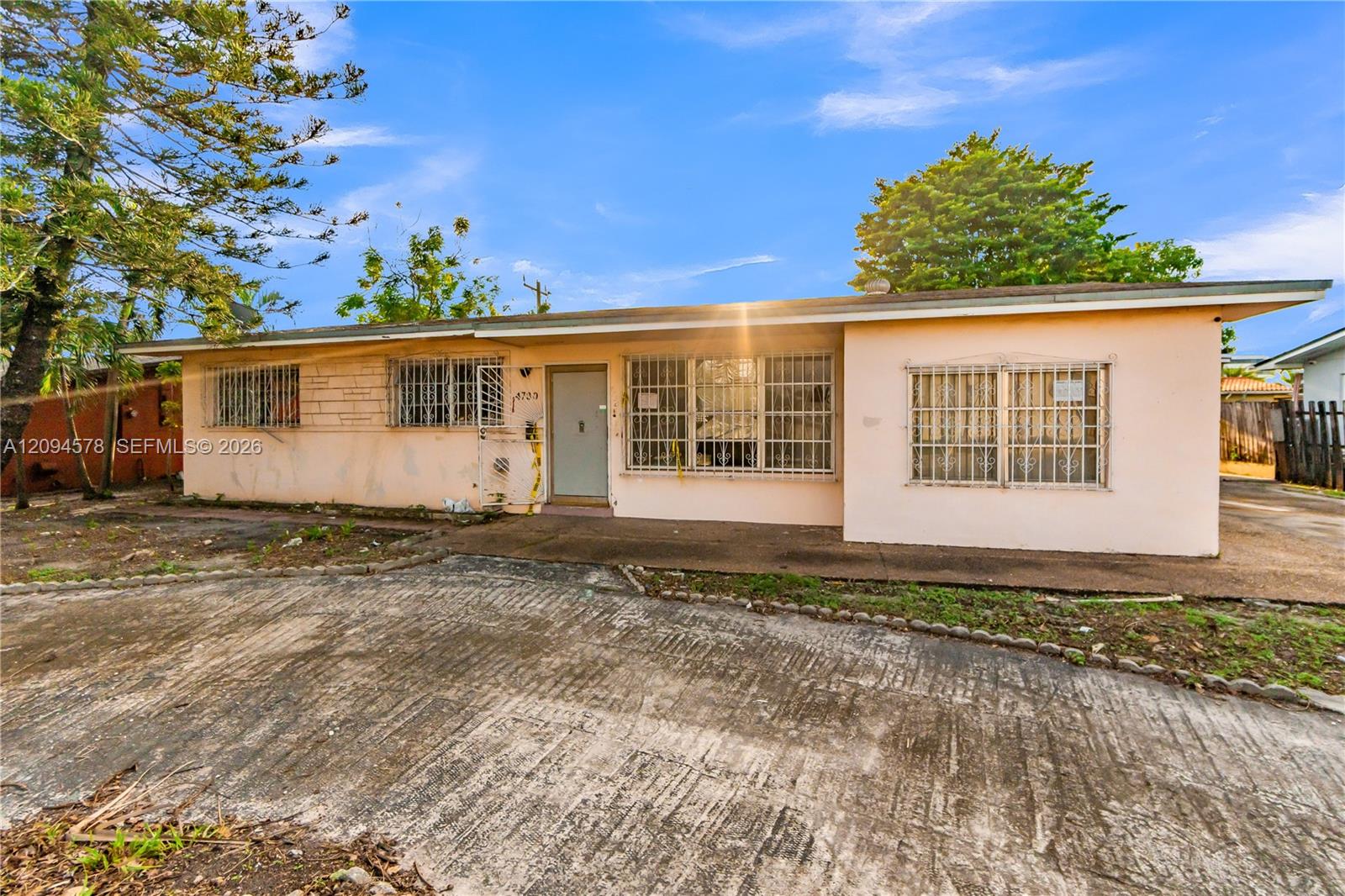 4730 W 8th Avenue