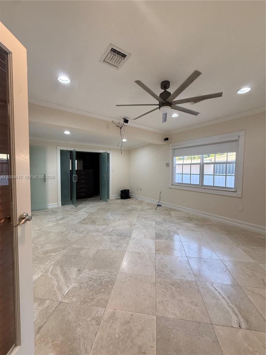 3889 NW 5th Street