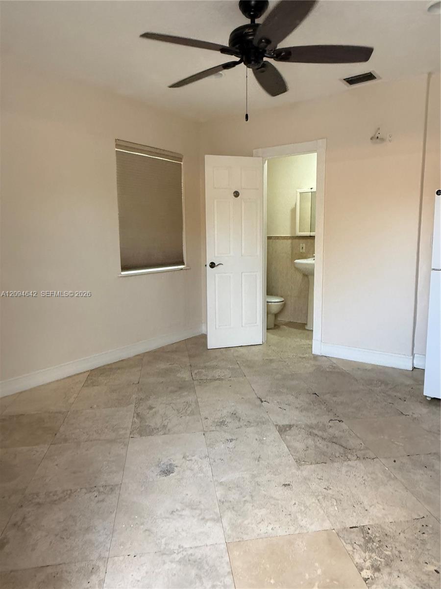 3889 NW 5th Street