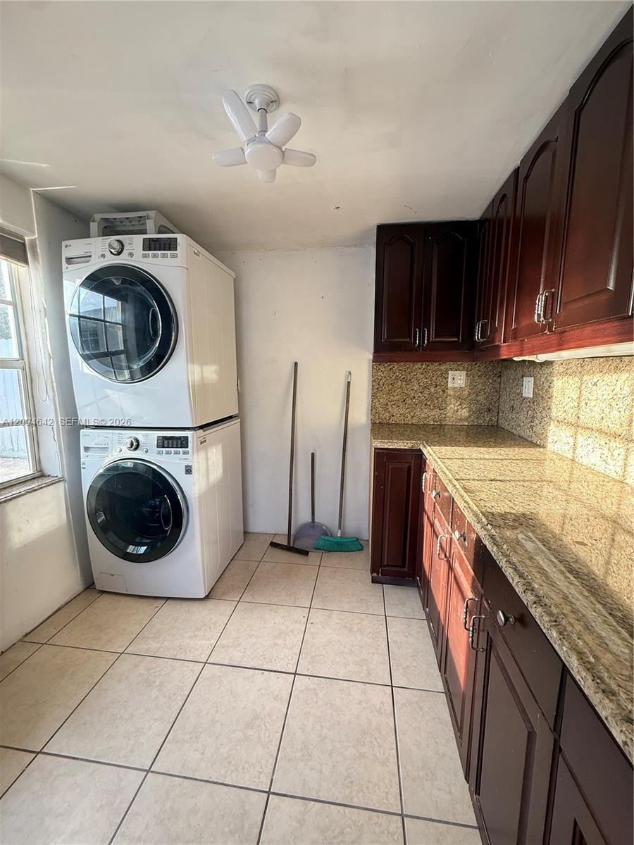 3889 NW 5th Street