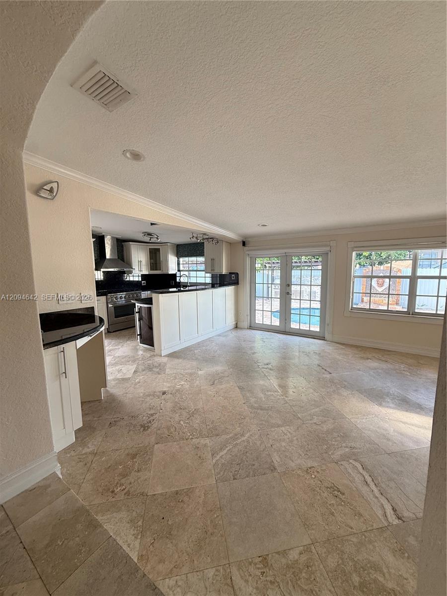 3889 NW 5th Street