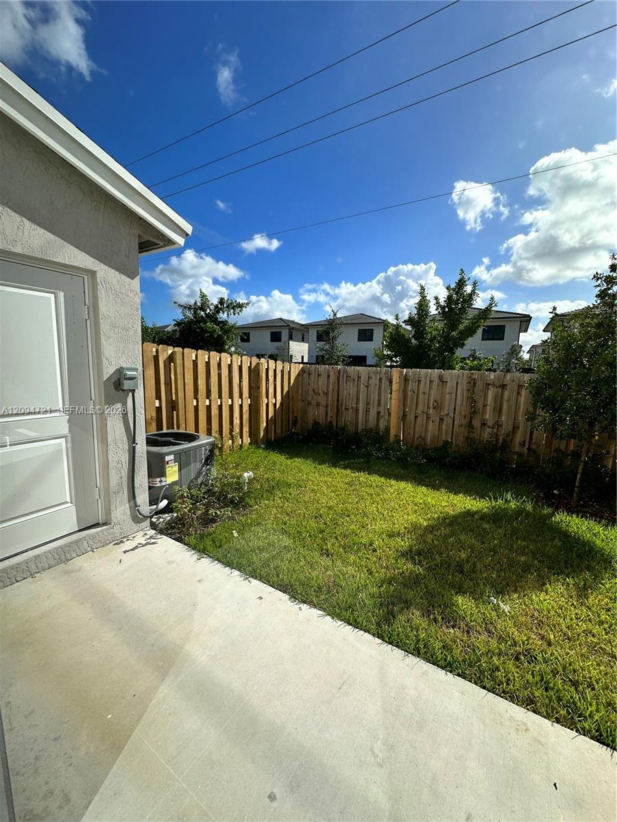 1245 NW 3rd Lane