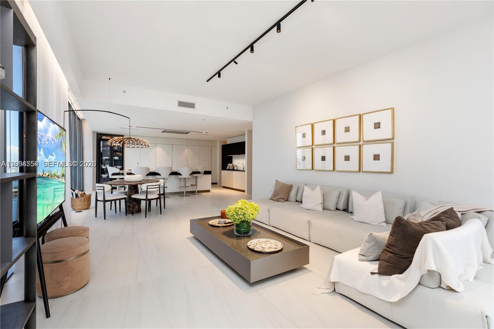 1000 Biscayne Boulevard