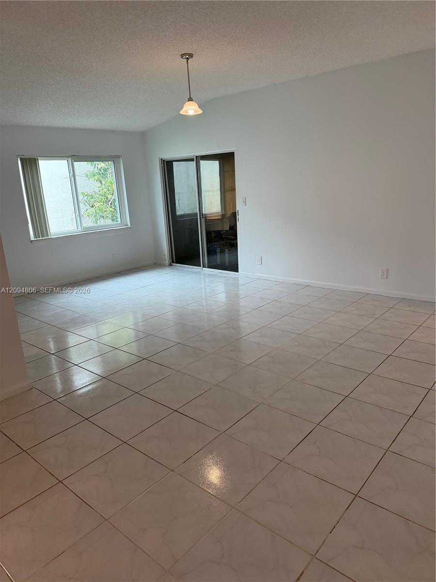 33 Bentwater Circle