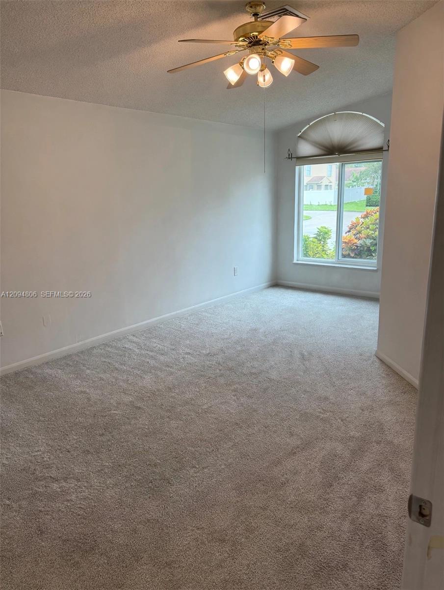 33 Bentwater Circle
