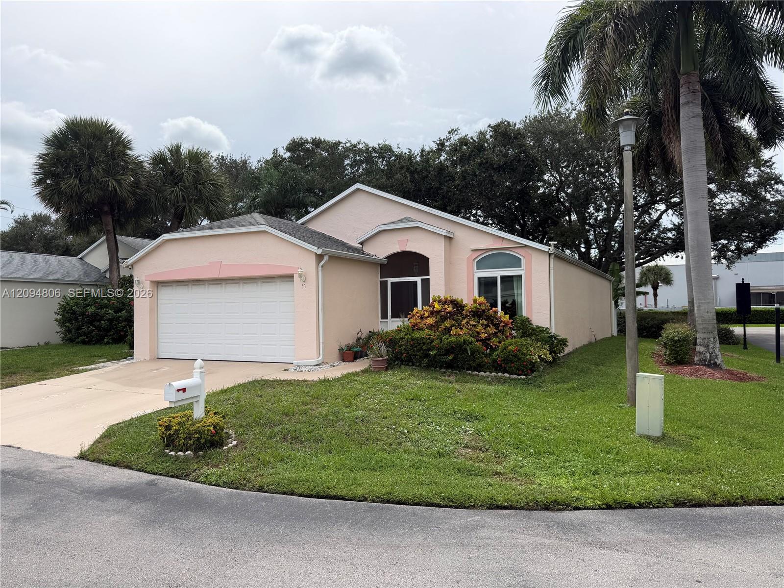 33 Bentwater Circle