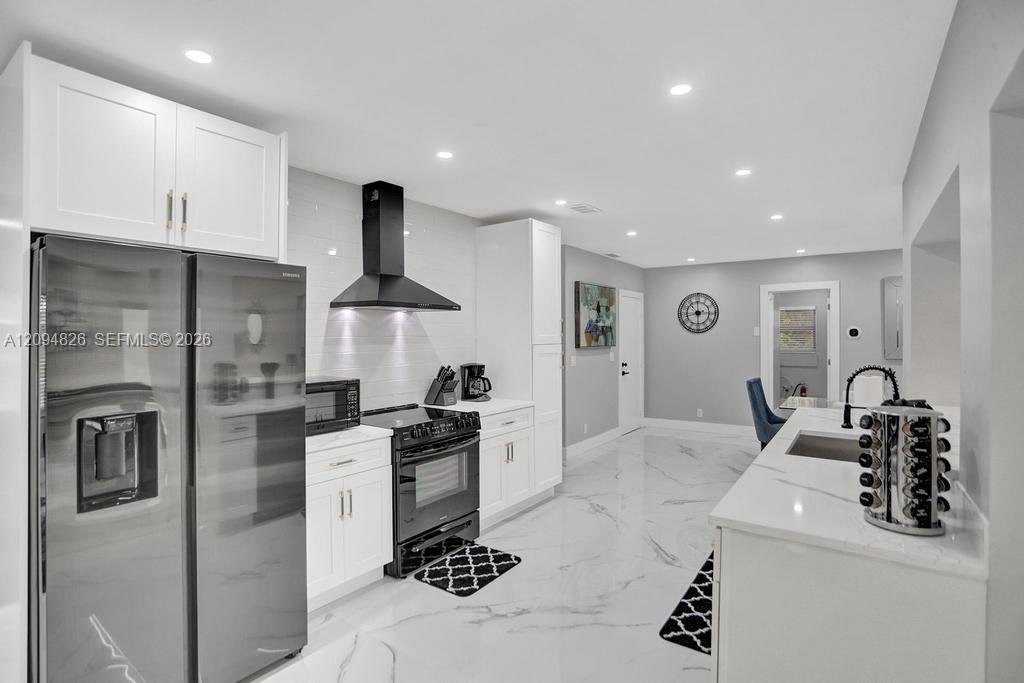 63 SE 5th Avenue