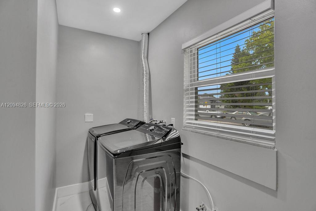 63 SE 5th Avenue
