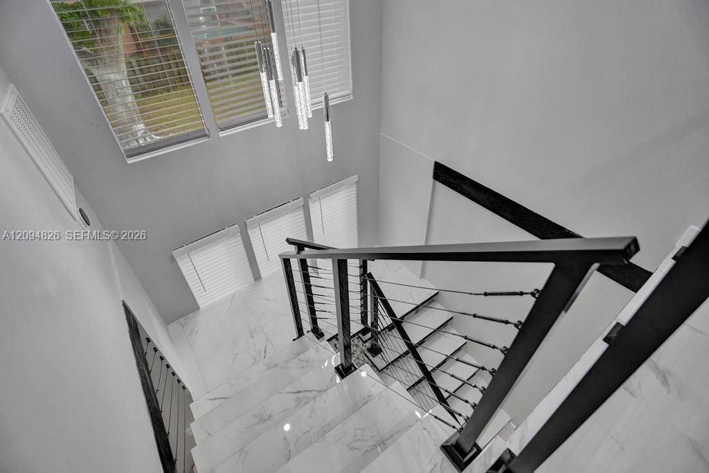 63 SE 5th Avenue