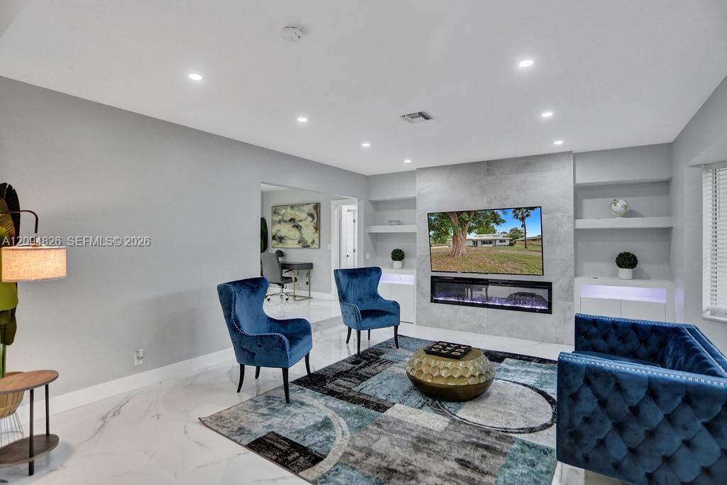 63 SE 5th Avenue