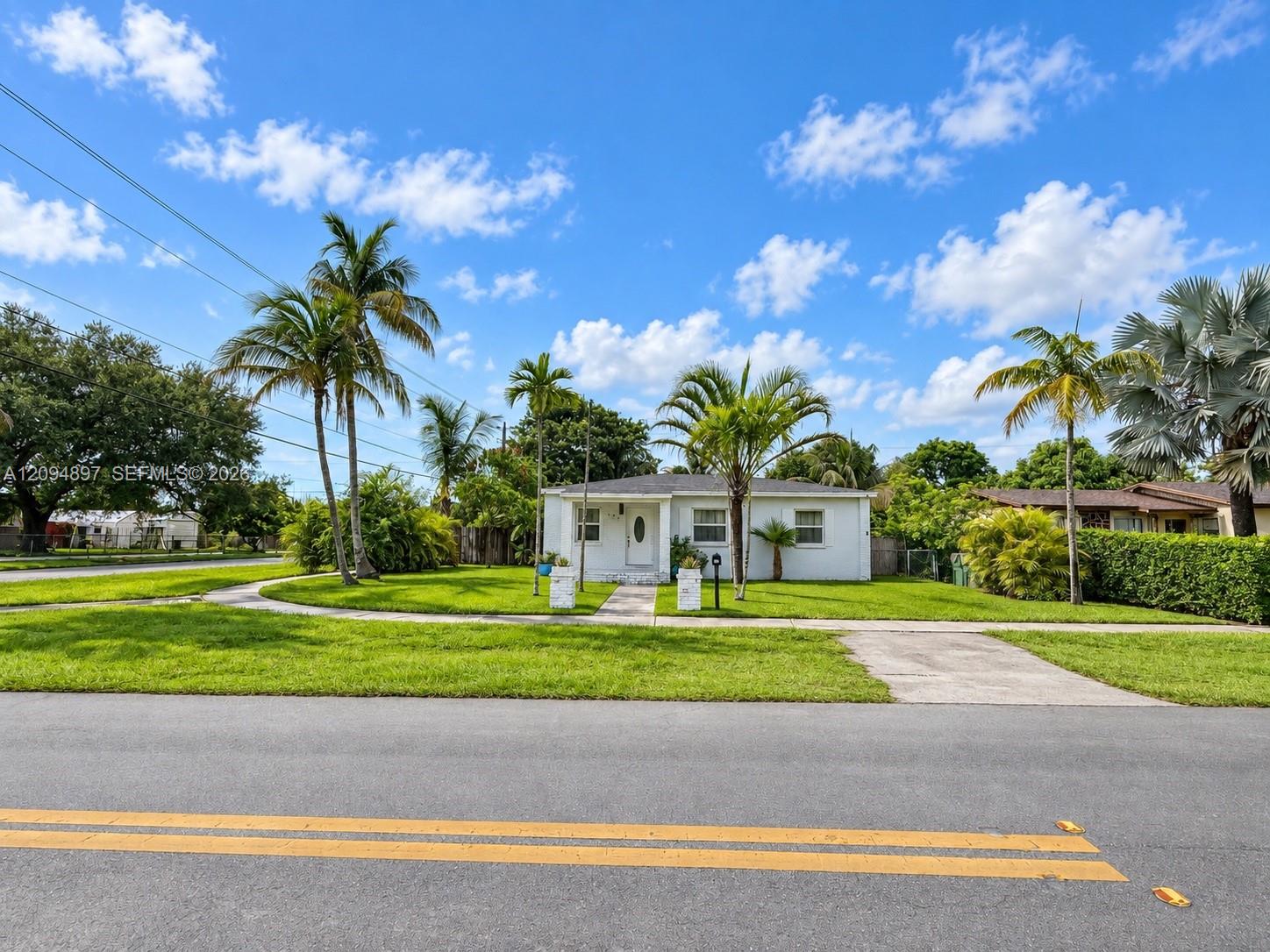 797 NW 9th Street