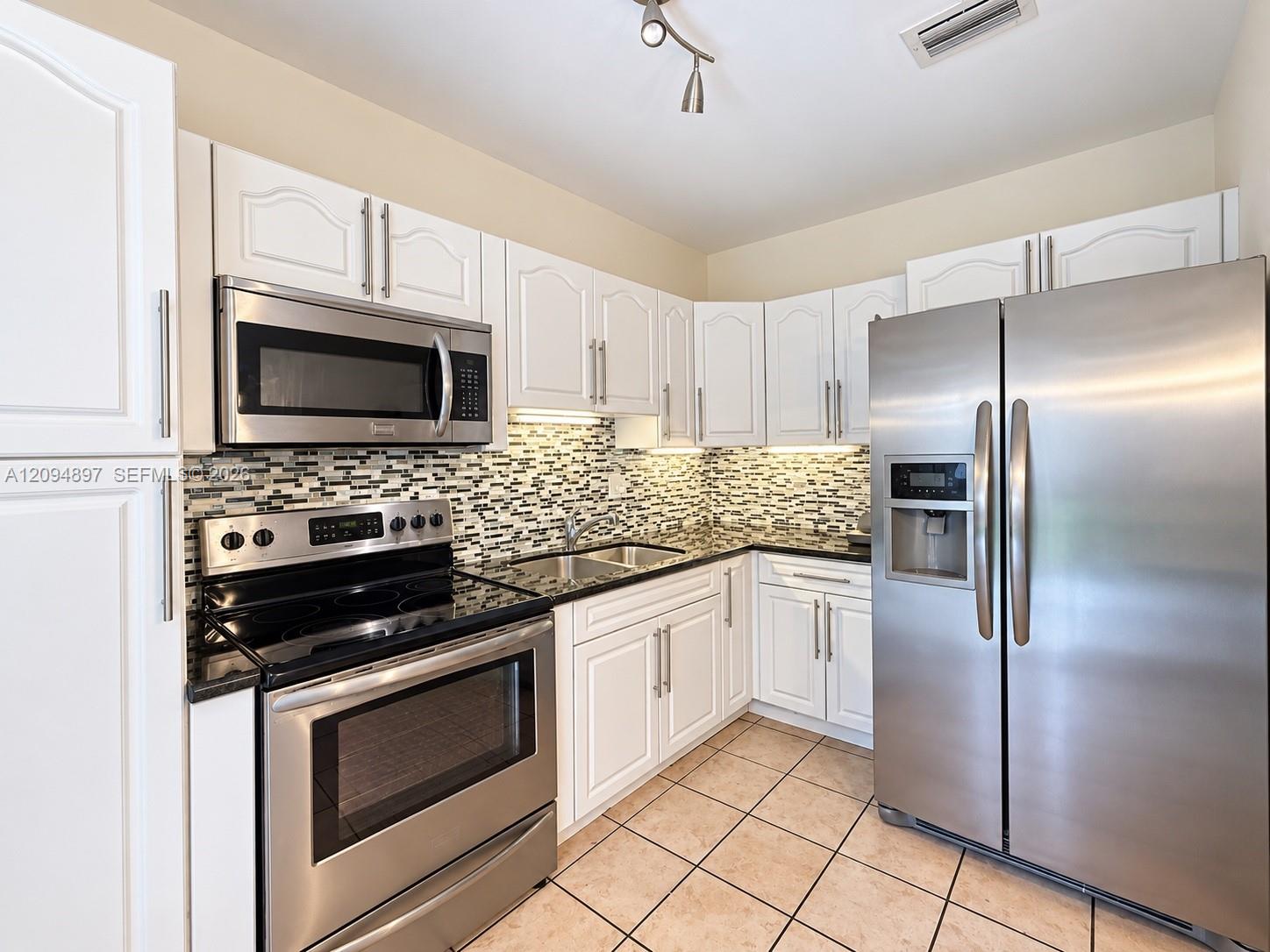 797 NW 9th Street