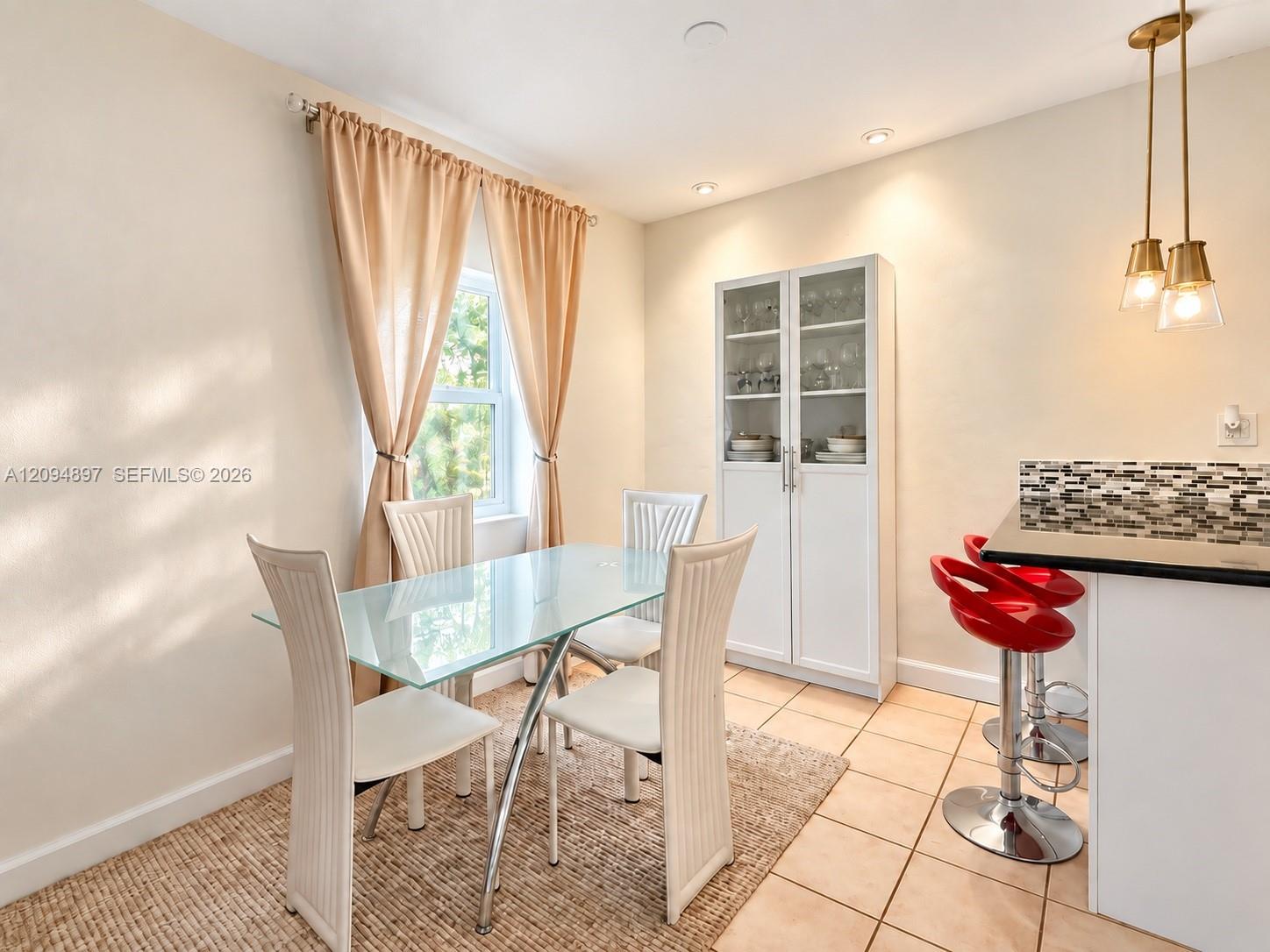 797 NW 9th Street