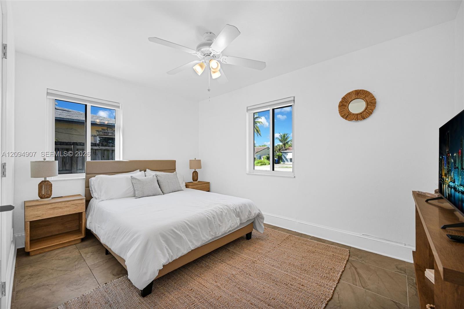 1328 N Andrews Avenue gallery image #15