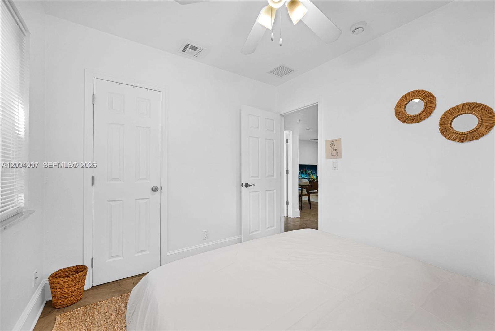 1328 N Andrews Avenue gallery image #17