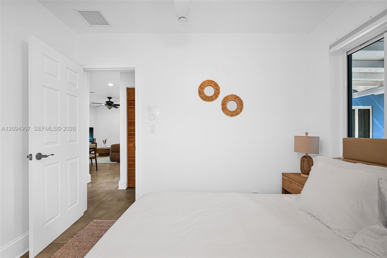 1328 N Andrews Avenue gallery image #18