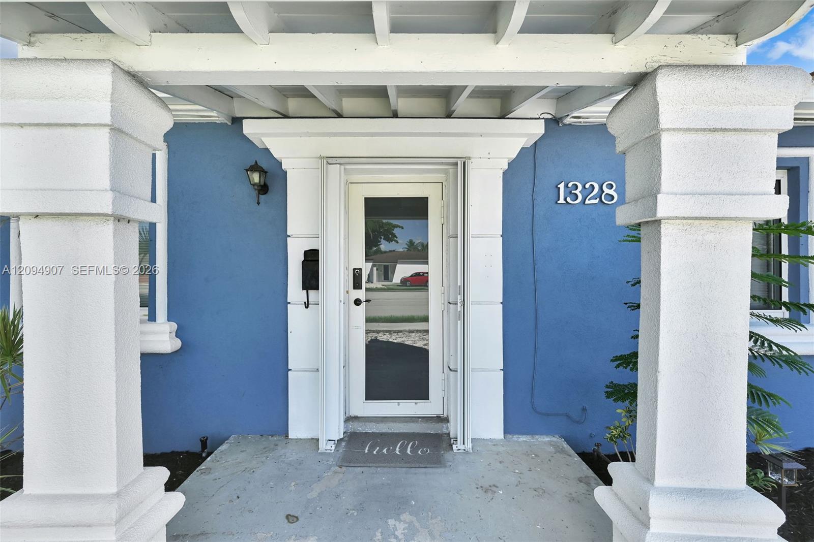 1328 N Andrews Avenue gallery image #40