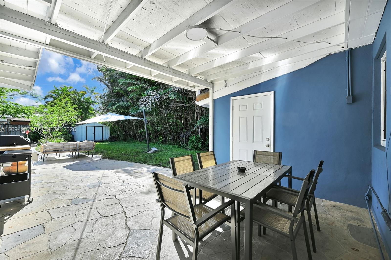 1328 N Andrews Avenue gallery image #48