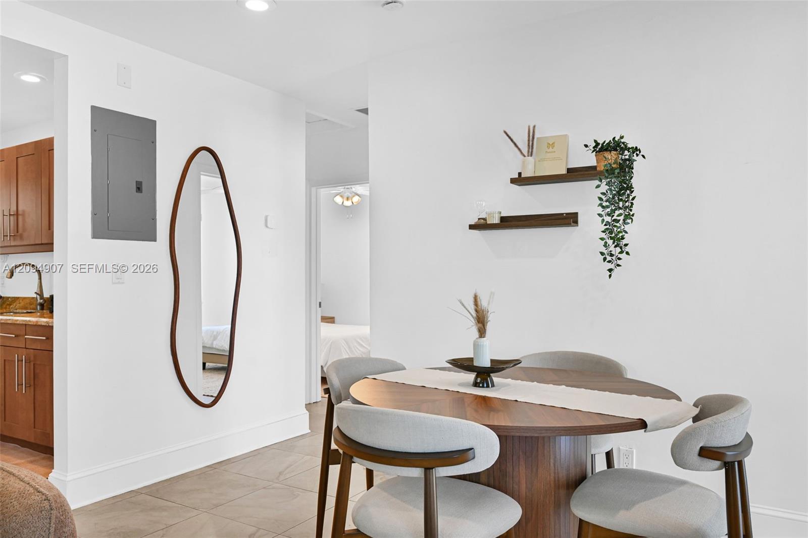 1328 N Andrews Avenue gallery image #7