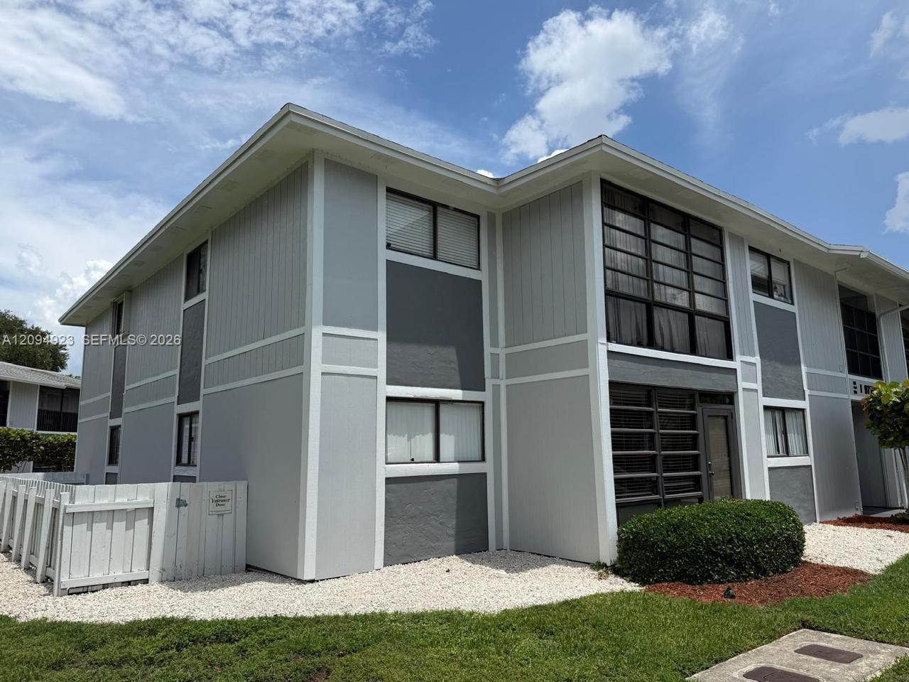 9715 Hammocks Boulevard