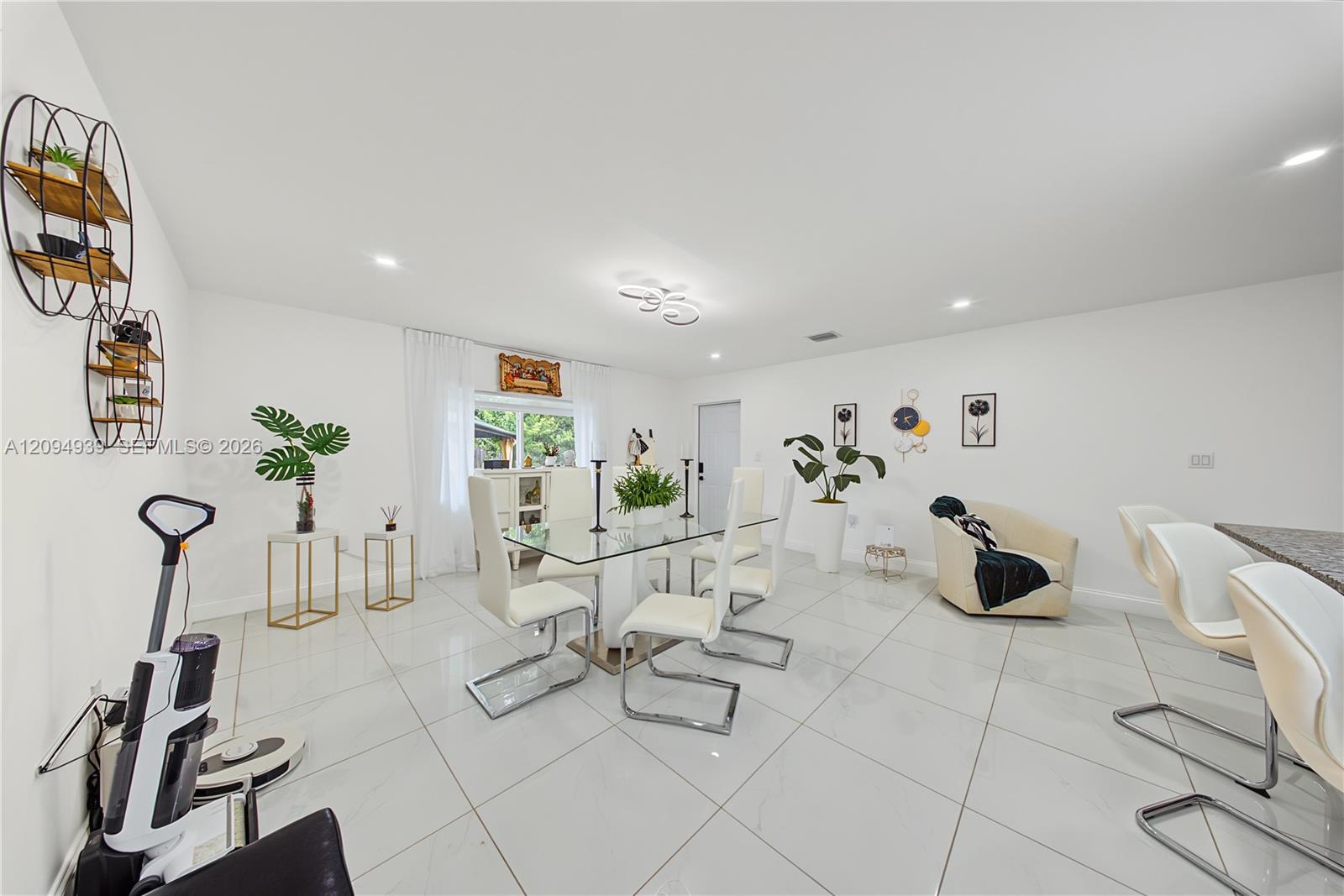 530 SW 7th Avenue