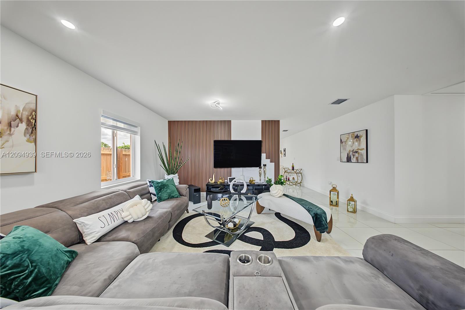 530 SW 7th Avenue