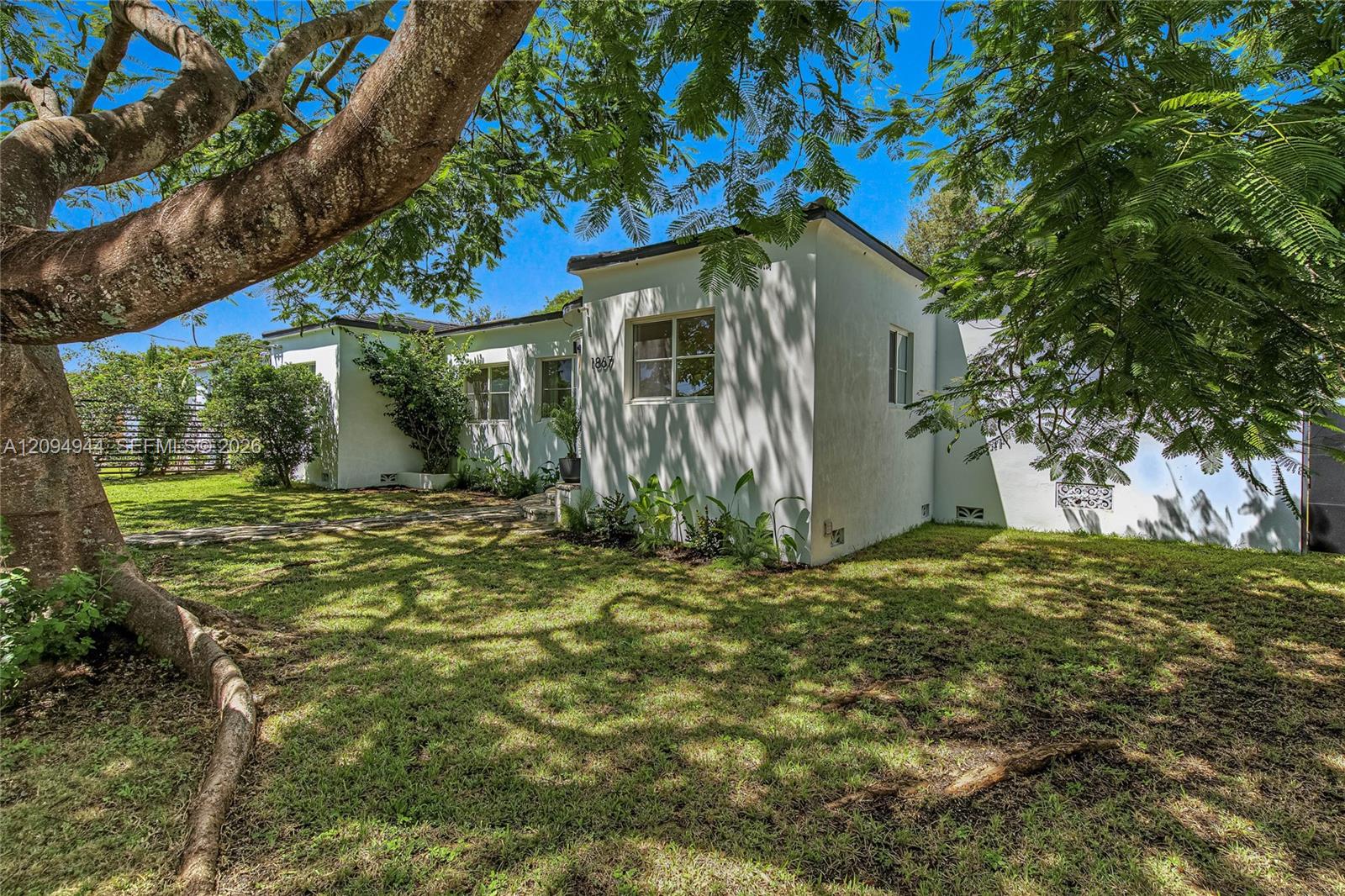 1867 SW 14th Terrace