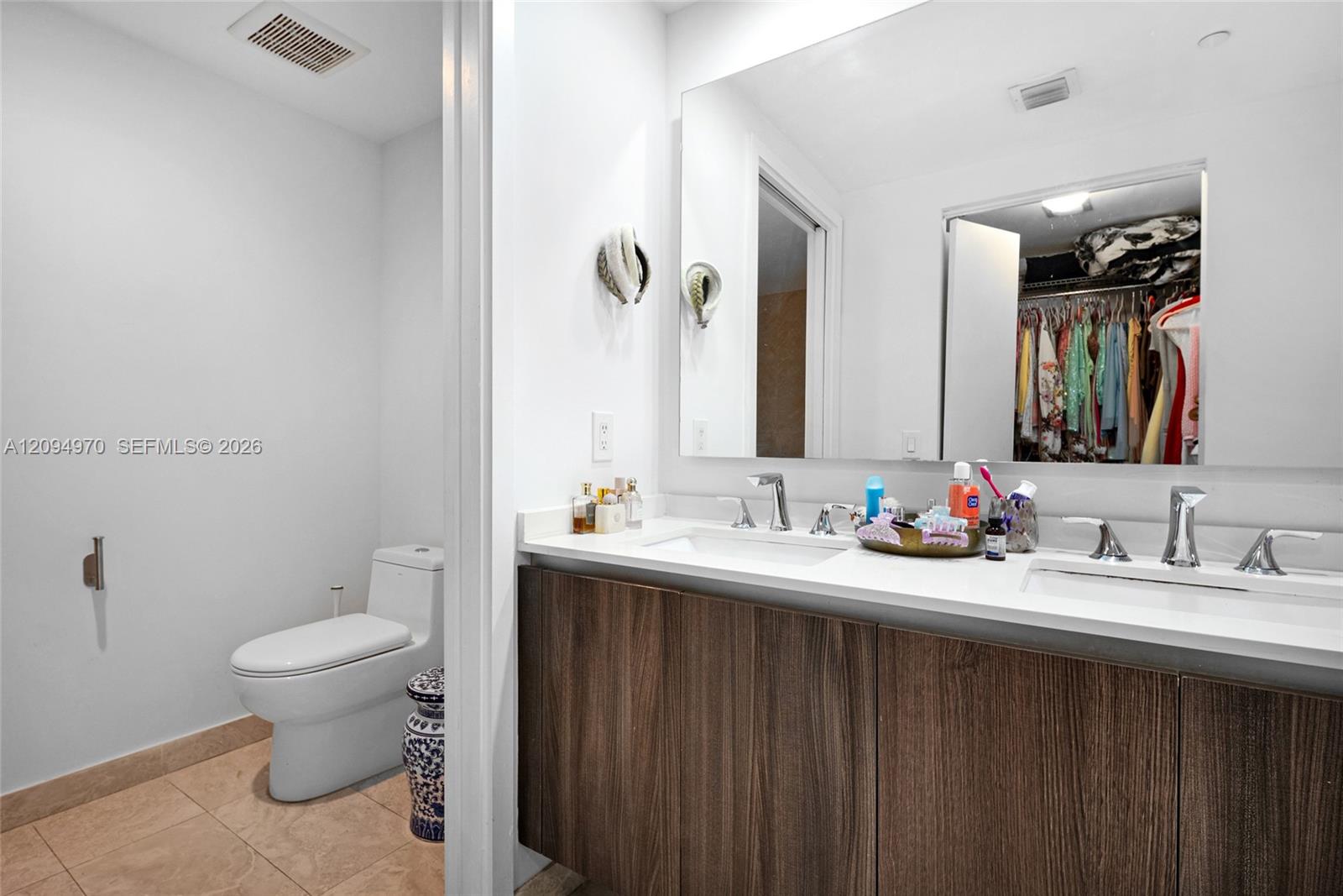 488 NE 18th Street gallery image #11