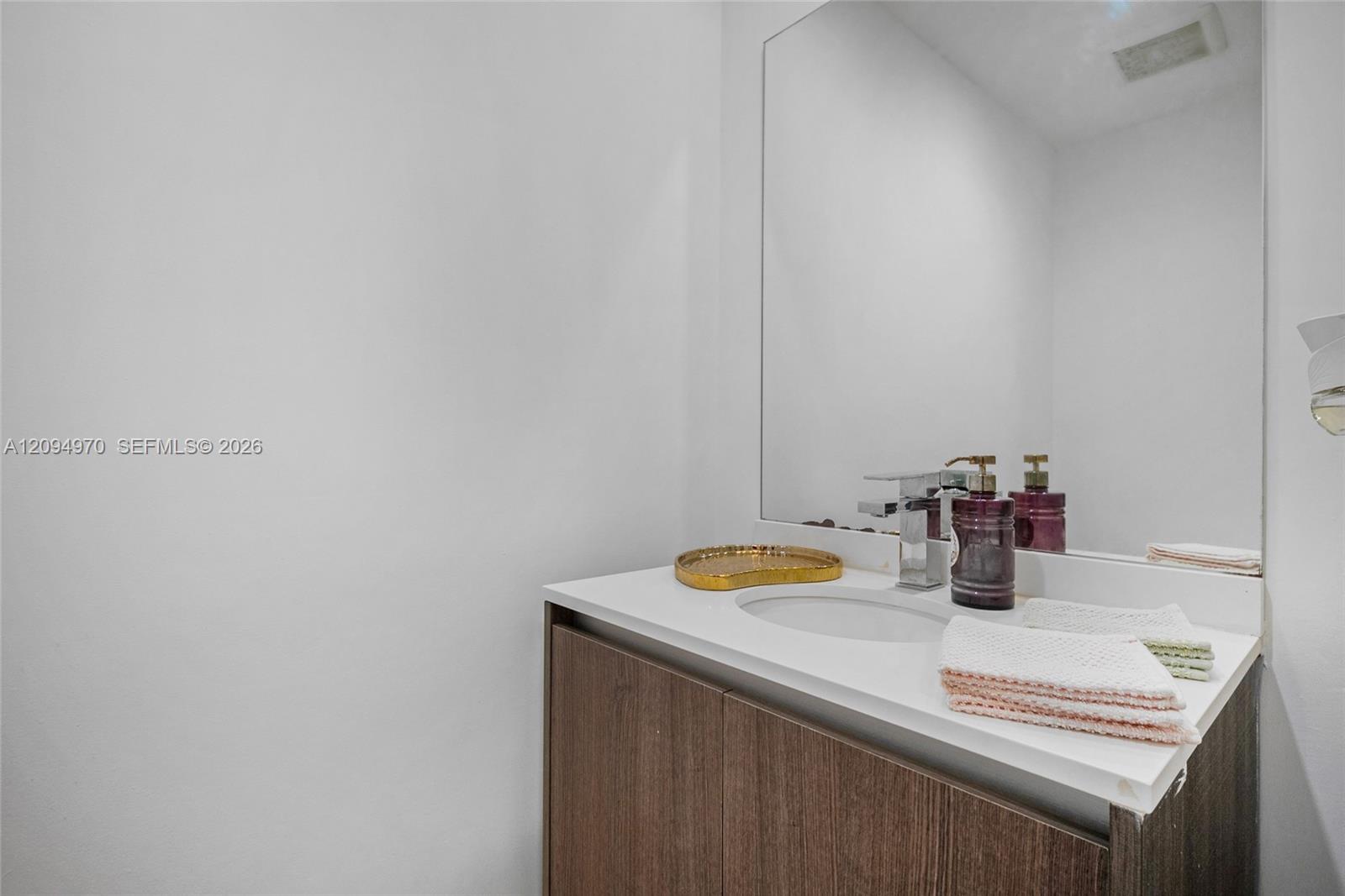 488 NE 18th Street gallery image #14