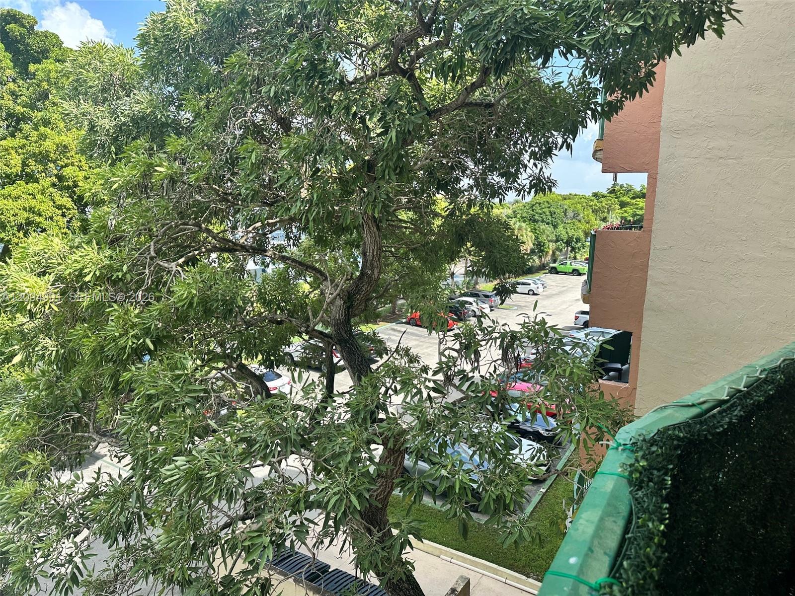 9360 Fontainebleau Boulevard