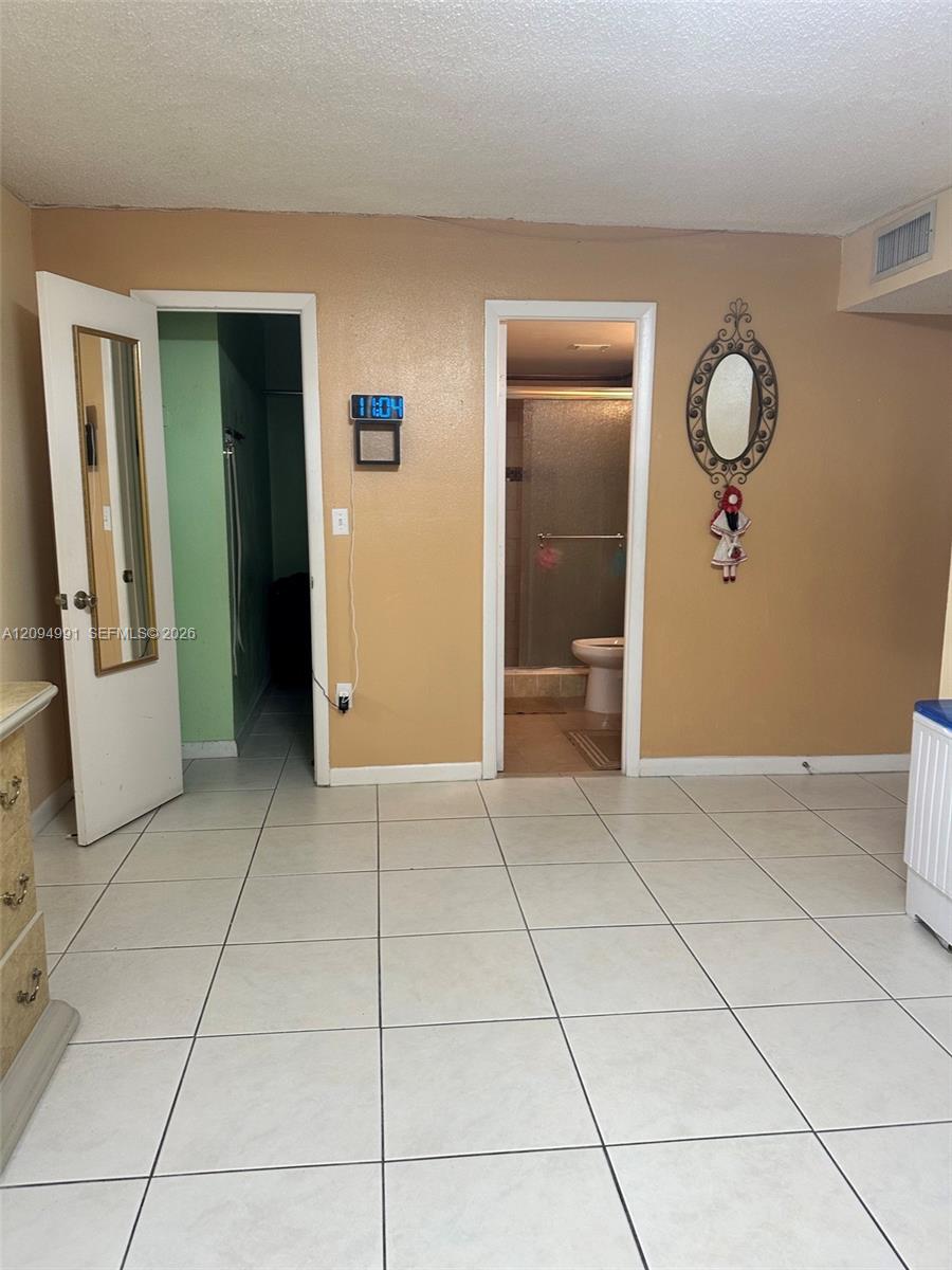 9360 Fontainebleau Boulevard