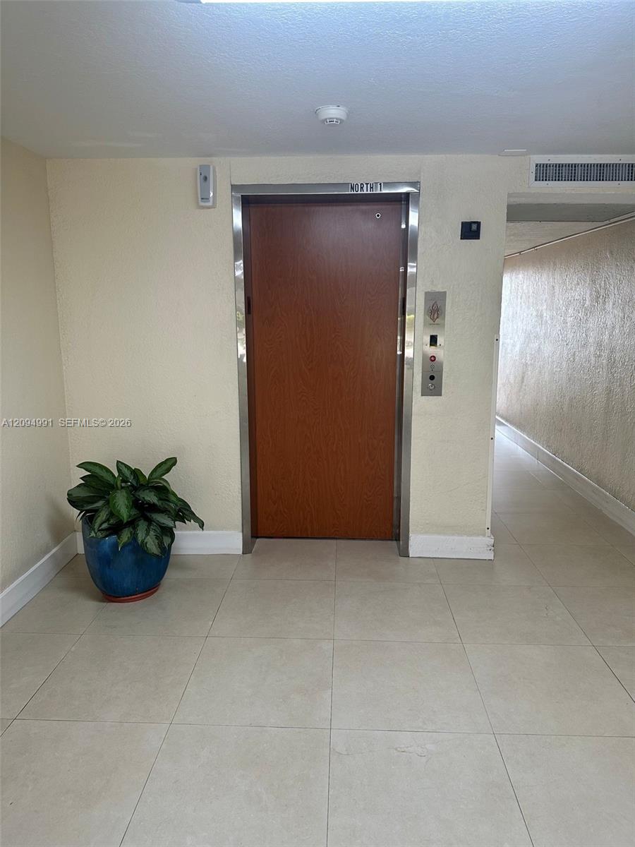9360 Fontainebleau Boulevard