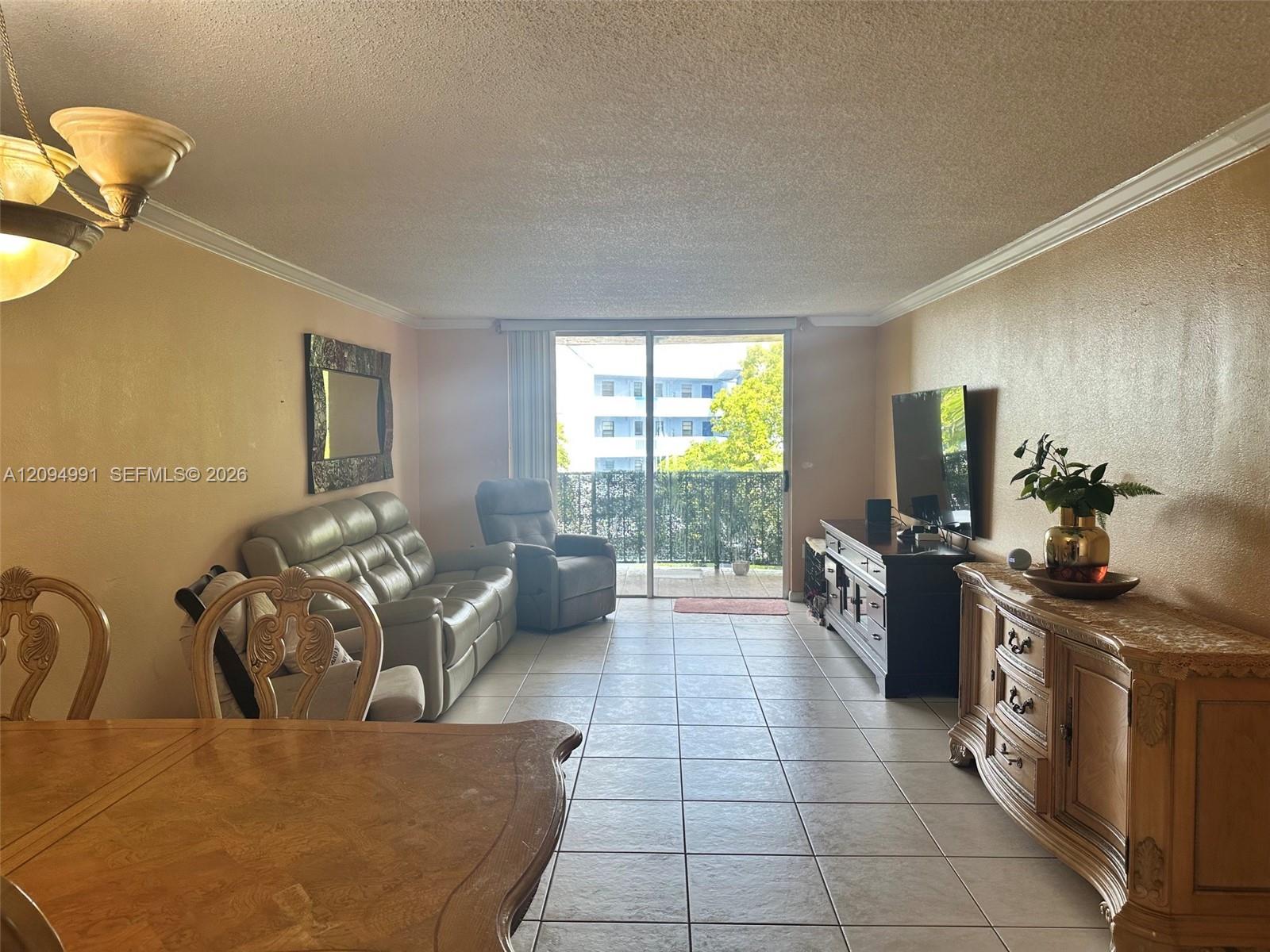9360 Fontainebleau Boulevard