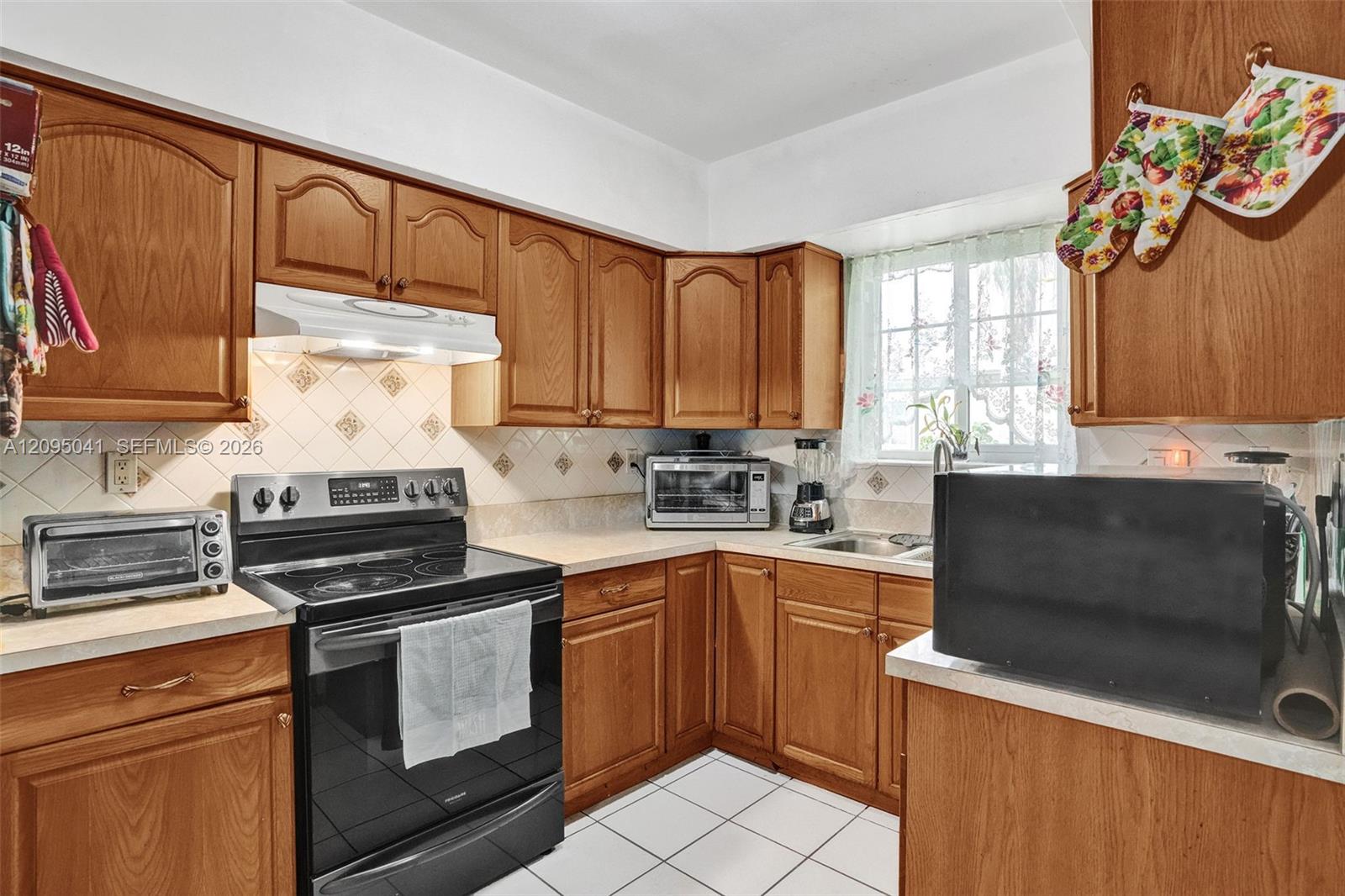 17401 NE 11th Court