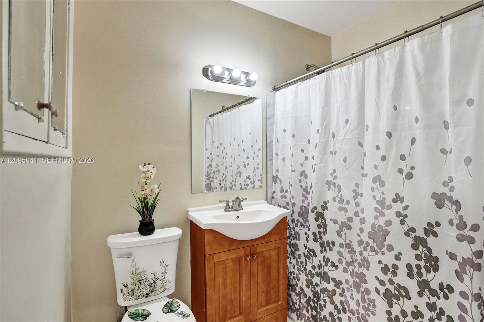 17401 NE 11th Court