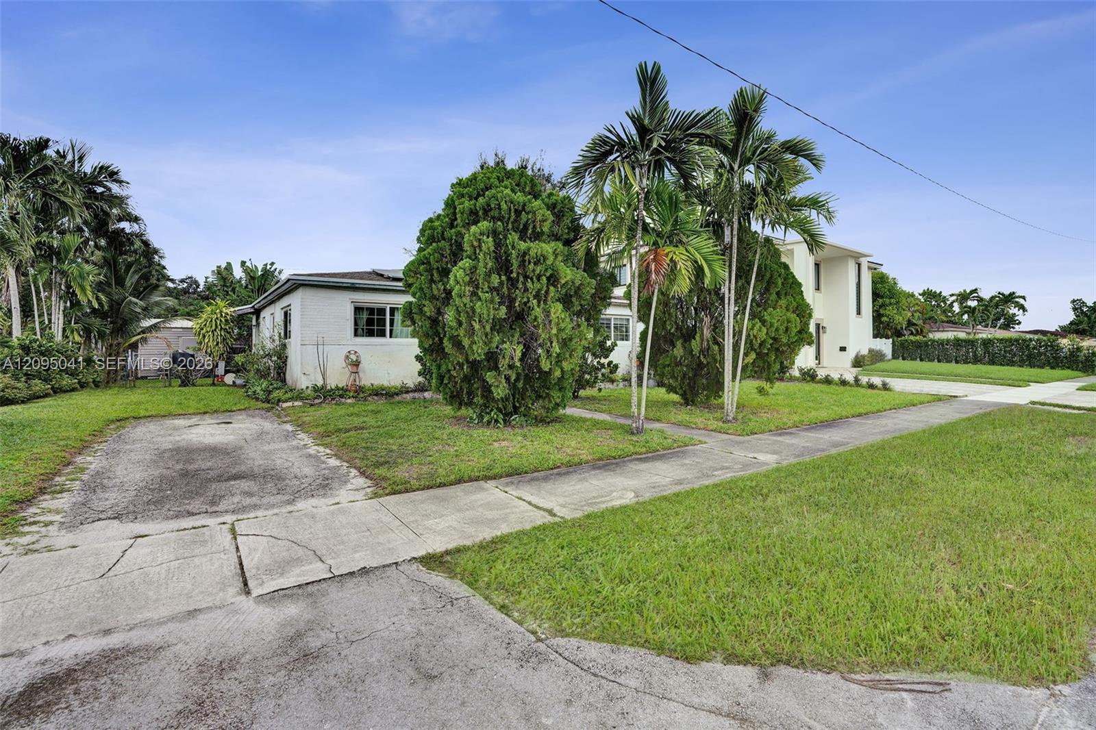 17401 NE 11th Court