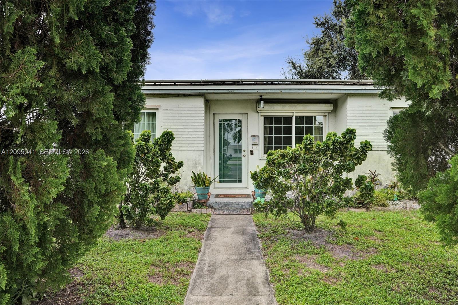 17401 NE 11th Court