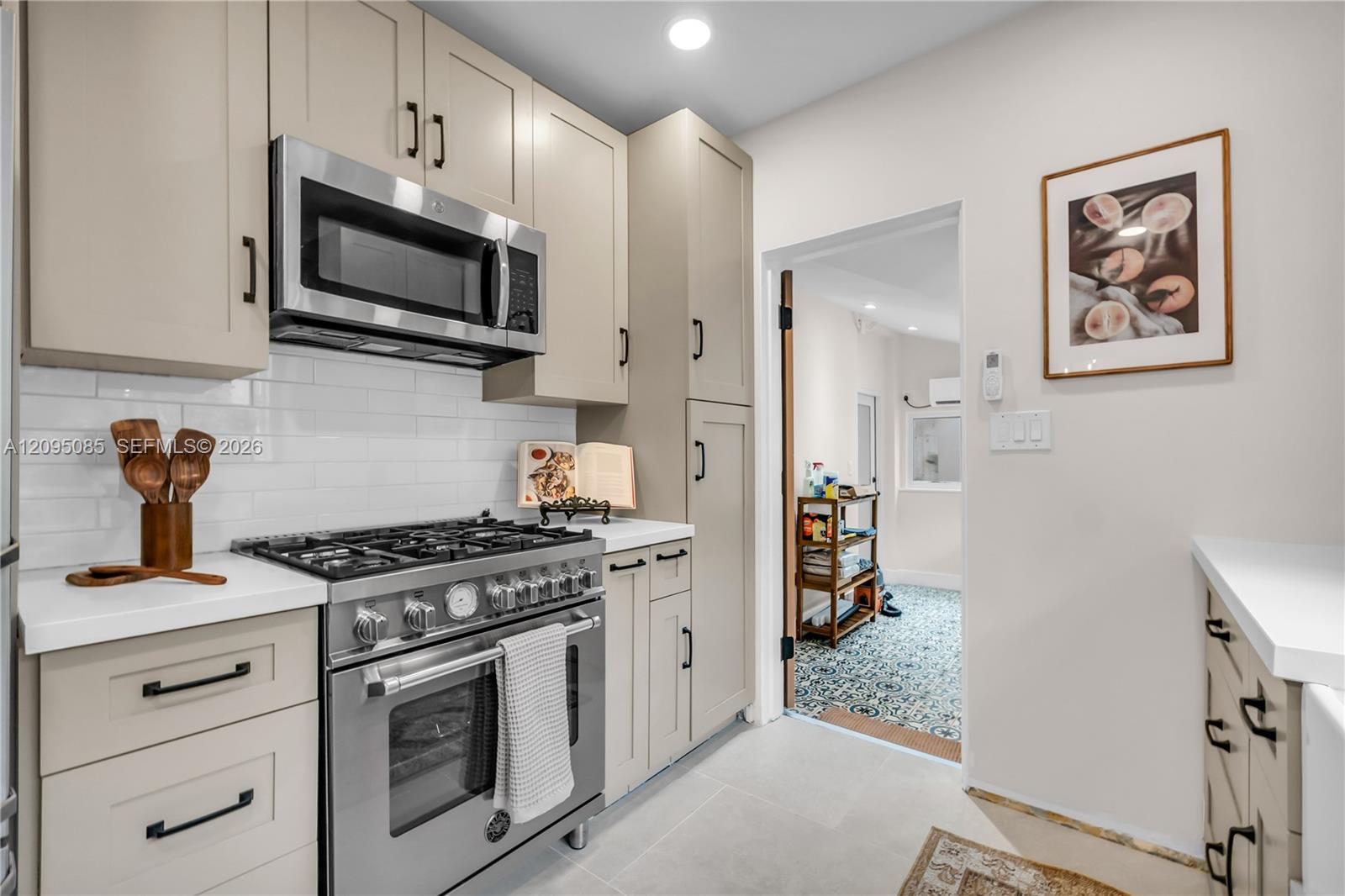 467 NE 55th Terrace