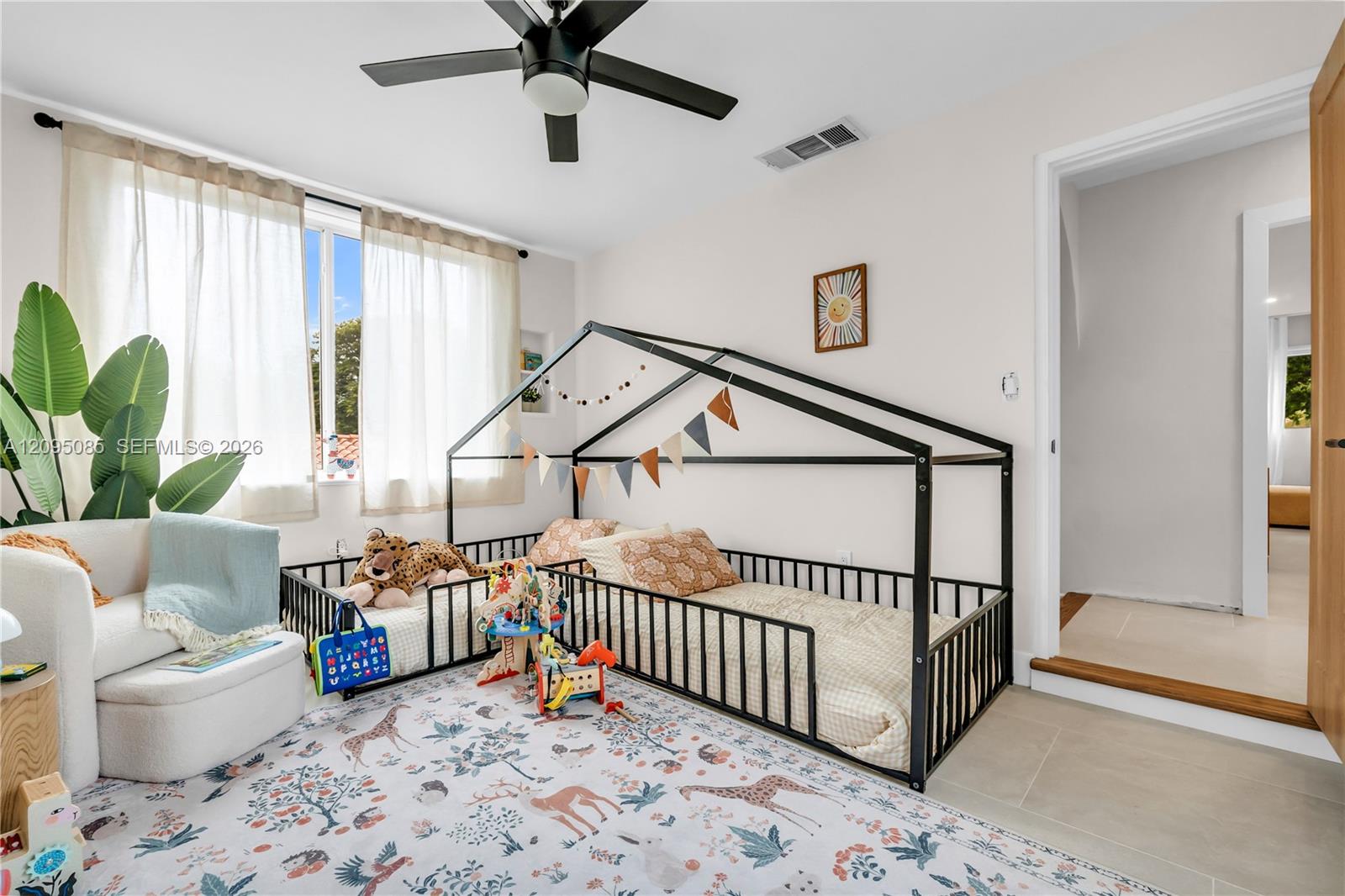 467 NE 55th Terrace