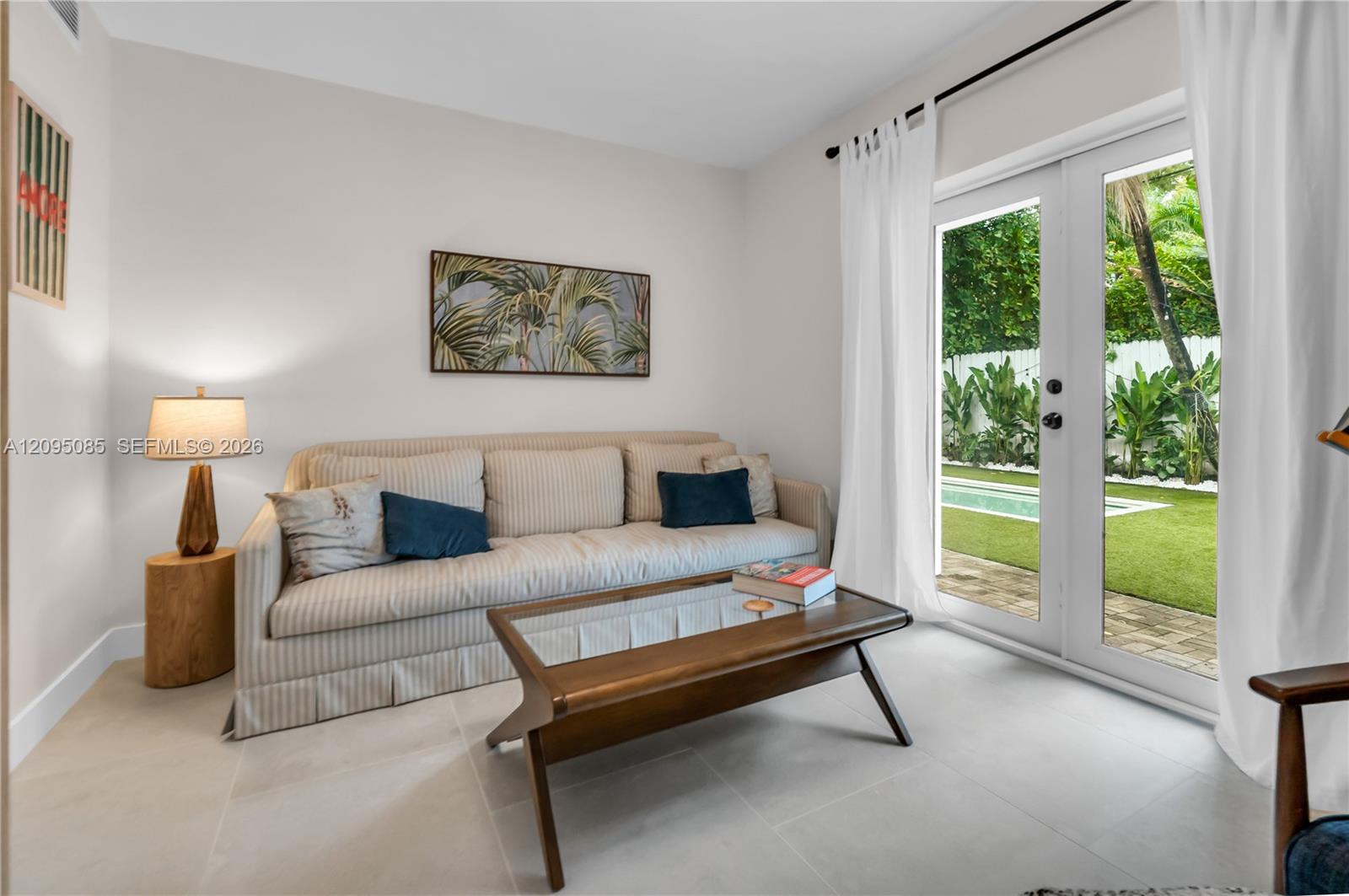467 NE 55th Terrace