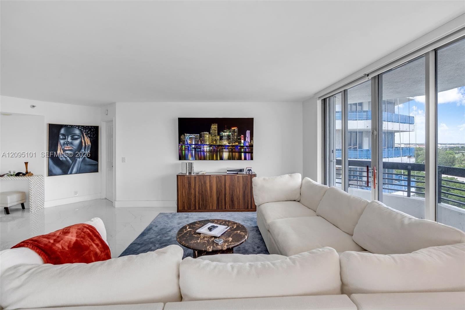 3500 Mystic Pointe Drive