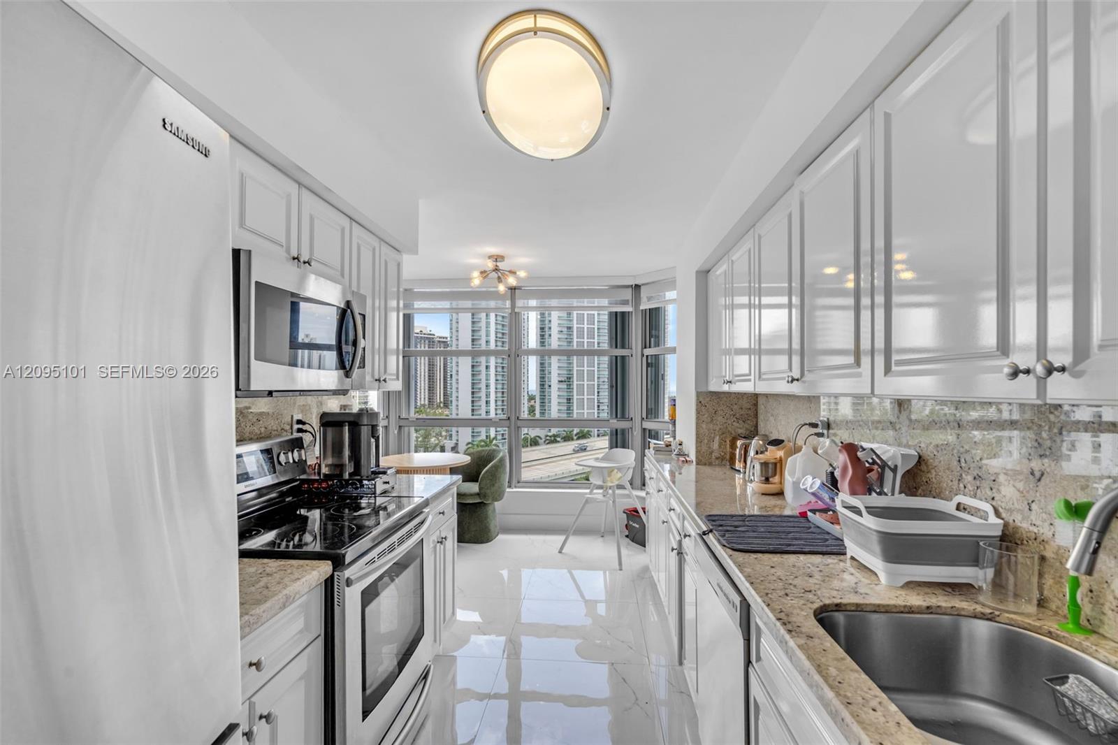 3500 Mystic Pointe Drive